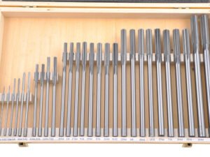 29 PIECE 1/16-1/2" X 64THS HIGH SPEED STEEL CHUCKING REAMER SET (2006-0011)