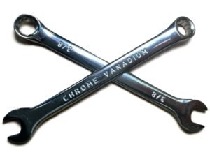 2 PIECES OF A 3/8" COMBINATION WRENCH (9223-1003)